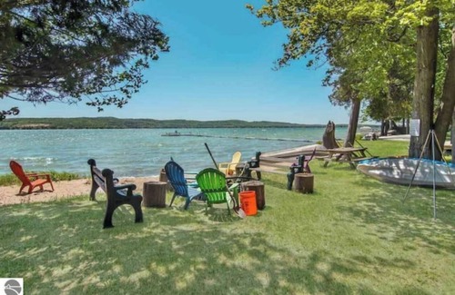 Honor Cottage | Cabin #3-near Interlochen, Crystal Mtn, Traverse
