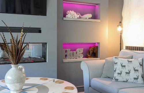 Cylch-Y-Garn Cottage | Cabin ∙ 5 bedrooms ∙ 11 guests