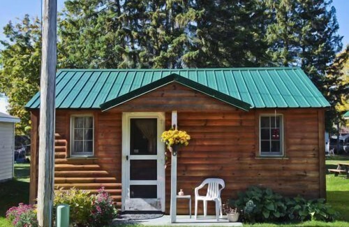 Carp Lake Cabin | Cabin #6 - Casablanca by RedAwning