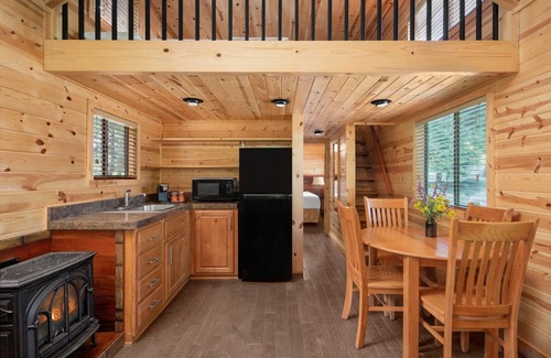 Goleta Cabin | Cabin | Cozy Loft + Firepit | No Hidden Fees