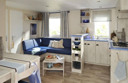 Seillac Ski Chalet | Cabin for 6 with Terrace