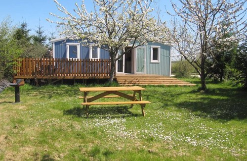 Seillac Ski Chalet | Cabin for 6 with Terrace