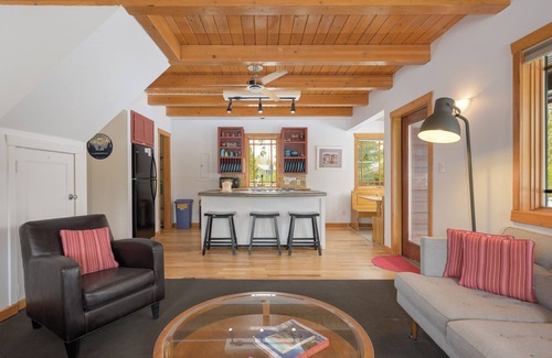 Fraser Cabin | Cabin getaway 3 bedroom, garage, open floor plan