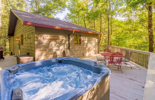 Mill Ridge Cabin | Cabin Getaway in Heart of Blue Ridge Mountains