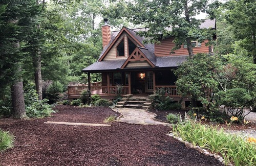 Helen Cabin | Cabin in Helen, GA Mountain Cottage on the 7th Fairway Innsbruck Golf Community