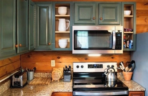 Benton Cabin | Cabin in the Woods - Near Ricketts Glen - With Many Modern Amenities