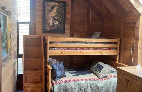 Elbert Cabin | Cabin on 60 acre working horse ranch! Plus peacocks, goats &mini horses!