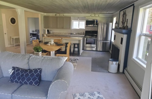 East Jordan Cabin | Cabin on Jordan River!