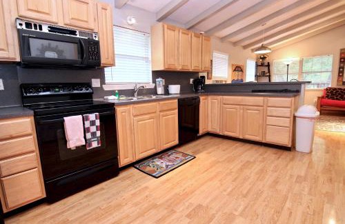 New Braunfels Apartment | Cabin on the Chute