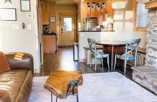 Granby Cabin | Cabin on the River-FISHING/Close to RMNP!