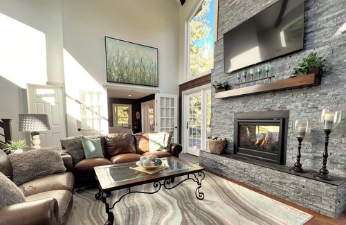 Durango - Purgatory Cabin | Cabin with Hot Tub, Pickleball Court, Private Pond, Close to Town and Ski Resort
