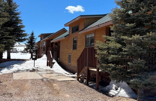 Mammoth Creek Cabin | Cabins by Panguitch Lake: Where Rustic Charm Meets Amazing Fishing!
