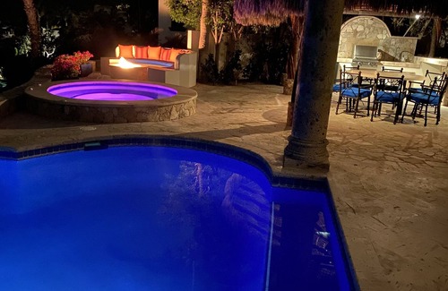 San Jose del Cabo House | Cabocasabuenavista- WALK TO Private Beach. Roof top deck. Pets welcome