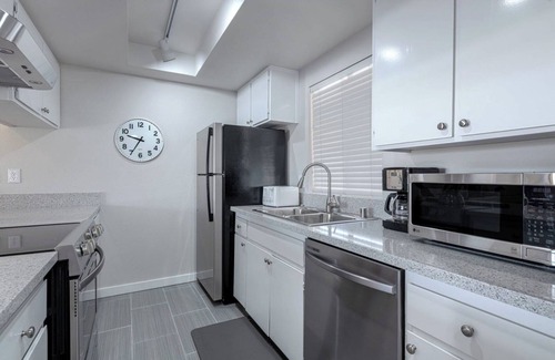 Palm Desert Villa | Cactus Golf Villa at Palm Desert Resort - fire pit, patio, golf course view