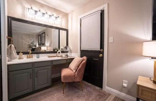 Raskin Estates House | Cactus Luxury, Comfort, and Amenities galore!