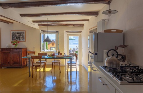 Gonte Apartment | Cadebei 1. Stunning lake view in the charming, quiet hamlet of Gonte.n
