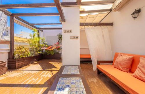 Old Town Apartment | Cadizz-Ático El Falla con terraza de 40m2