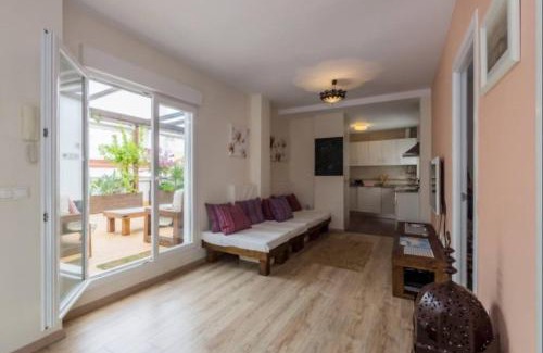 Old Town Apartment | Cadizz-Ático El Falla con terraza de 40m2