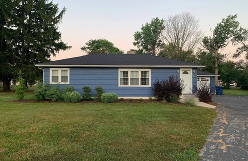 Marion House | Caitlin's Cottage - Peaceful 2BR Retreat in North Marion