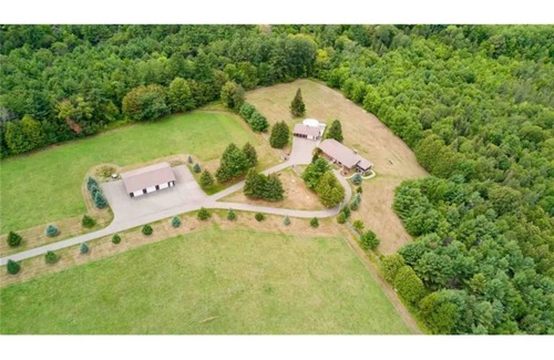 Calabogie House | Calabogie House, Hot Tub, 90 Acre Estate, Close to ATV and Snowmobile Trails.