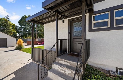 Caldwell House | Caldwell Retreat Golf/Downtown
