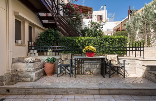 Atsipópoulon Apartment | Calergi Residence 3❤️️Stylish Loft❤️Amazing Terrace🌼Pool🏡MONTHLY OFFERS❤️️
