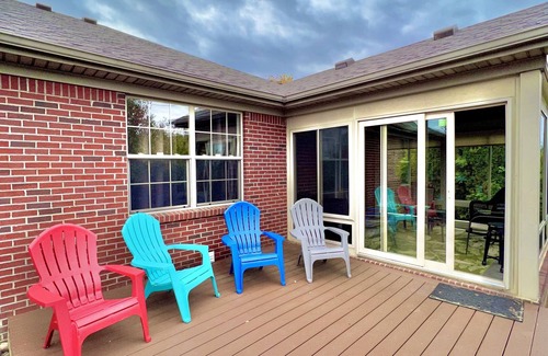 Nicholasville House | Cali king beds. Best of Nicholasville! Koi pond relaxing backyard. 3 bed 2 bath