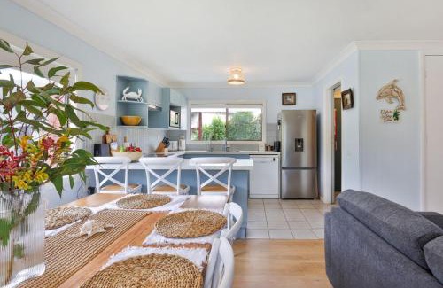 Callala Bay House | Callala Bay Gem - Jervis Bay - Pet Friendly Getaway with Spa