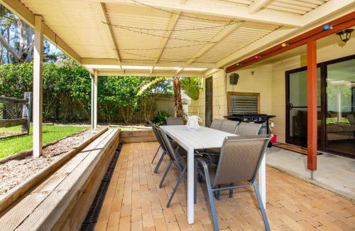 Callala Bay House | Callala Calm Pet Friendly 5 Mins Walk to Beach