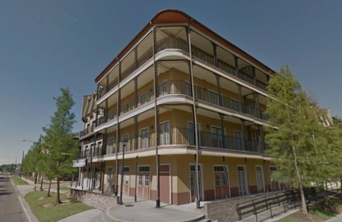 Highlands - Perkins Condo | Callin' Baton Rouge-Right beside LSU, steps from the PMAC and Tiger Stadium!
