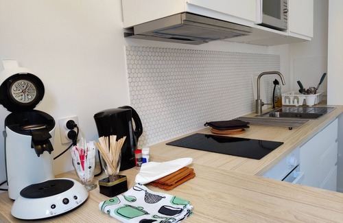 Bagneux Apartment | Calm, quiet, 4 min RER B (15 min Notre Dame)