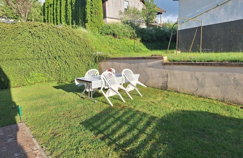 Montperreux Apartment | Calme vue sur le lac Rando, Activités Nautiques , Sport D'hiver, Gastronomie !