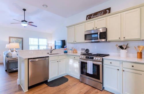 Bluffton House | Calypso Cottage in Old Town Bluffton. In the heart of historic Old Town