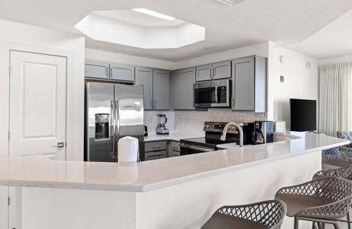 Panama City Beach Condo | Calypso Tower 3 by Panhandle Getaways