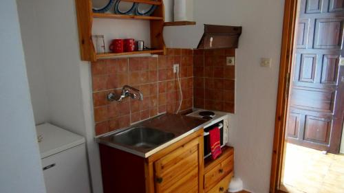 Skiathos Town House | Camelia studios Skiathos Town