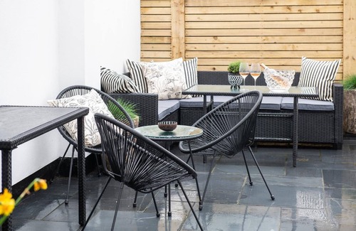 Abersoch House | Camellia House, indulge in luxury at our Victorian gem in the heart of Abersoch!