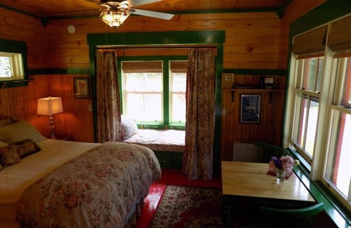North Creek Cabin | Camp RiverWood on the Hudson River