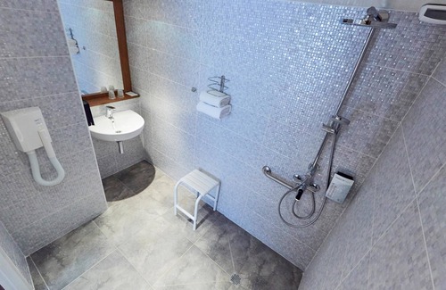 Royallieu Village Hotel | Campanile Compiegne