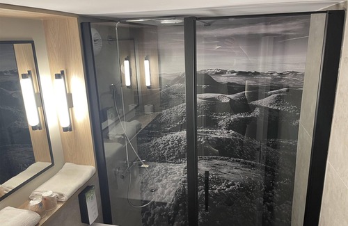 Riom Hotel | Campanile NATURE - Clermont Ferrand Nord Riom