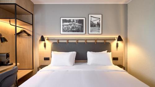 Quartier de la Boule - Champs-Pierreux Hotel | Campanile Paris Ouest - Nanterre - La Défense
