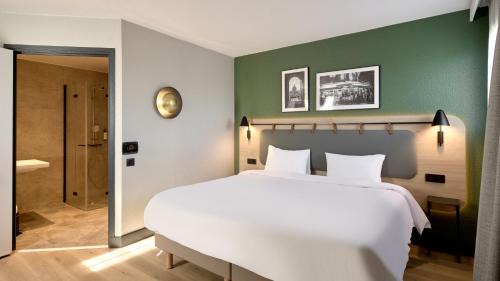Quartier de la Boule - Champs-Pierreux Hotel | Campanile Paris Ouest - Nanterre - La Défense