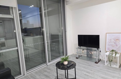 Camperdown Apartment | Camperdown one 08 Close to bus stop & SYD CBD easy