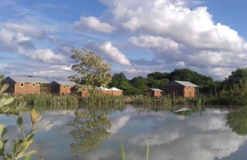 Mont-pres-Chambord House | Camping 3 étoiles - Piscine - ccbadch
