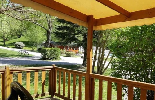 Louvie Juzon House | Camping 3 étoiles - Piscine - ccbaddc