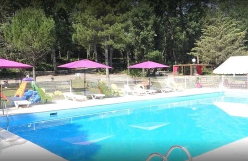 Monoblet House | Camping 3 étoiles - Piscine - cca0ge0