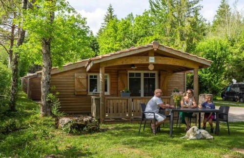 Levier House | Camping 3 étoiles - Piscine - ccbbdhd