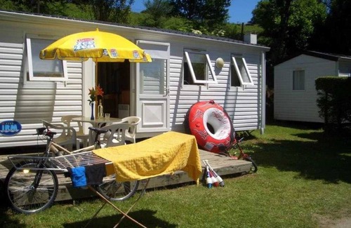Salles-Curan House | Camping 4 étoiles - Piscine - cca0gda