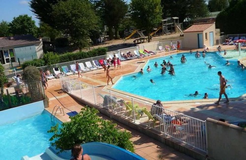 Challans House | Camping 4 étoiles - Piscine - efci0i