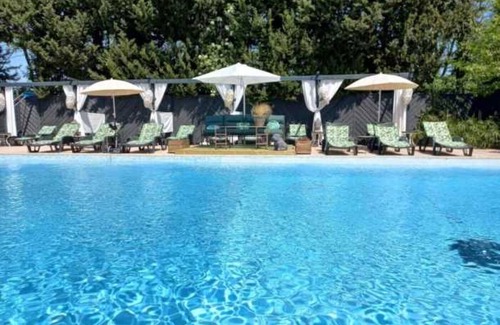 Paluds de Noves Ski Chalet | Camping 4 étoiles - Piscine - eehieg