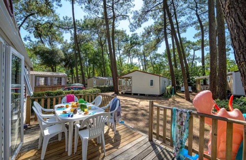 Saint-Hilaire-de-Riez House | Camping 4 étoiles - Piscine - eecceg